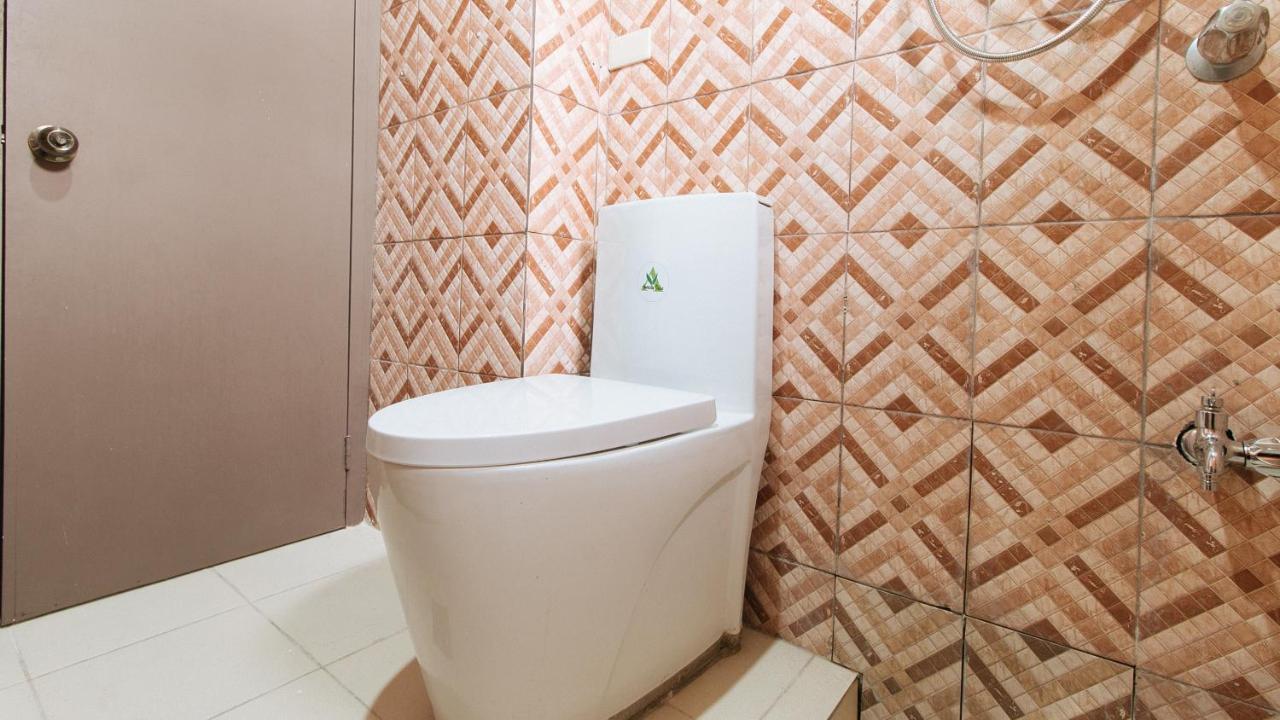 Reddoorz Plus At Canley Residential Pasig City Exterior foto