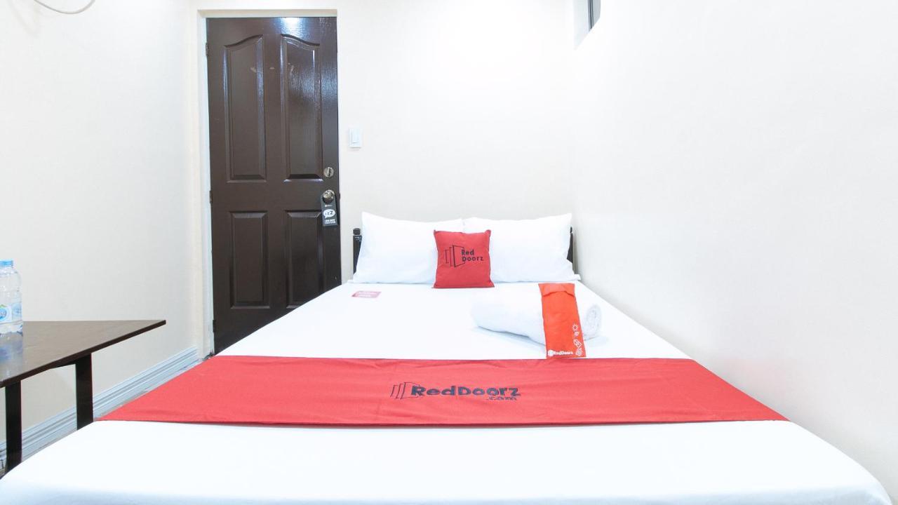 Reddoorz Plus At Canley Residential Pasig City Exterior foto