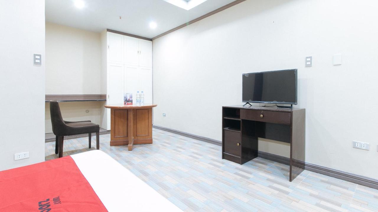 Reddoorz Plus At Canley Residential Pasig City Exterior foto