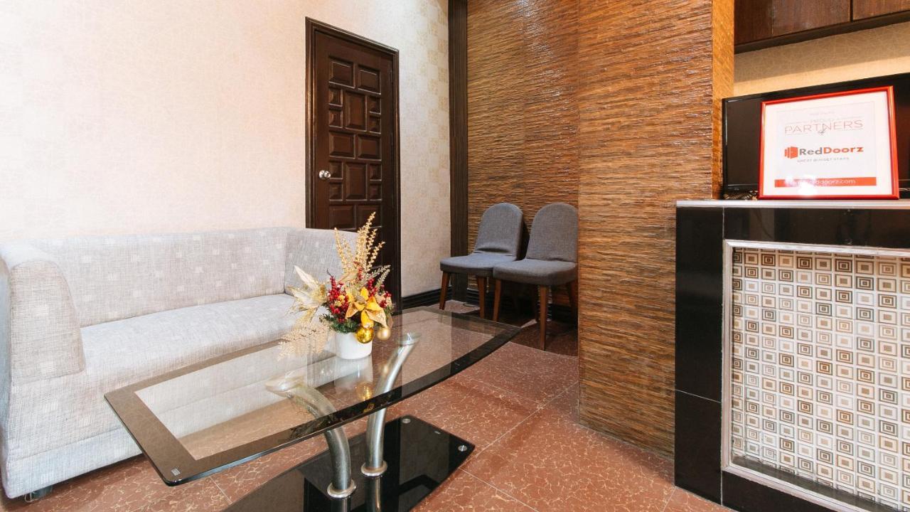 Reddoorz Plus At Canley Residential Pasig City Exterior foto